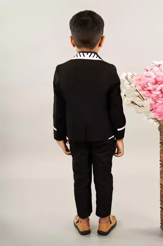 Black with stylish stripe tuxedo set