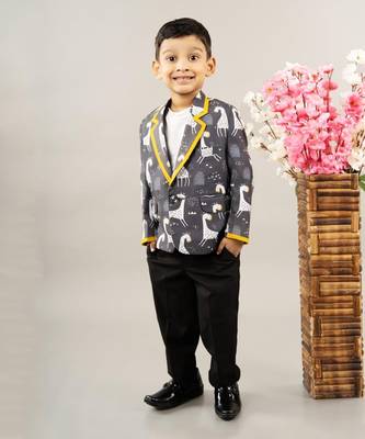 Black giraffe printed blazer 1