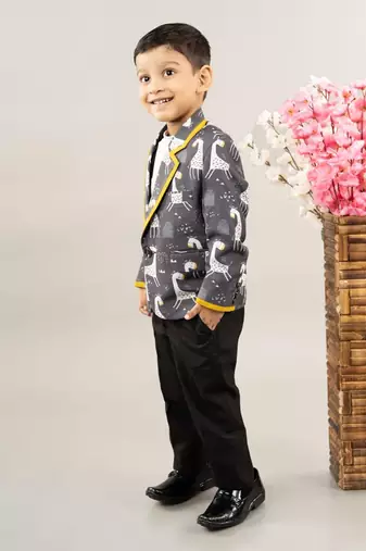 Black giraffe printed blazer