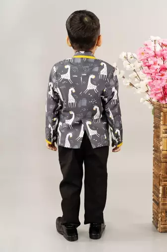 Black giraffe printed blazer