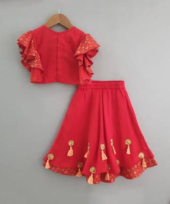Red embroidered ghagara set 2