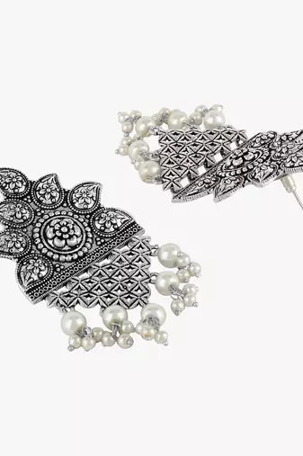 Women silver-plated contemporary drop earrings