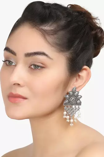 Women silver-plated contemporary drop earrings