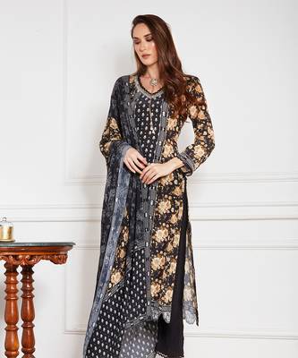 Black crepe & chiffon printed kurta set 3
