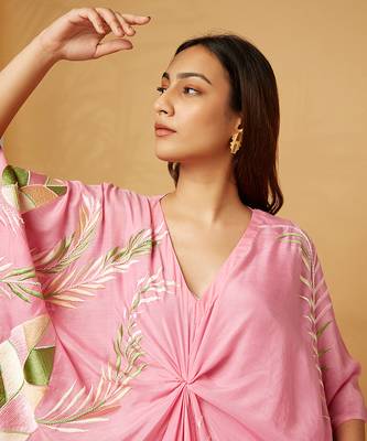 Pink cowl style kaftan 5