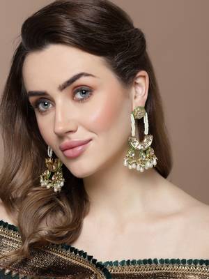 Green & gold drop earring with kundan & pearls 1