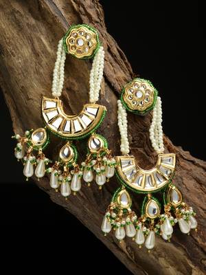 Green & gold drop earring with kundan & pearls 2