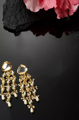 Gold & white drop earring with kundan & pearls