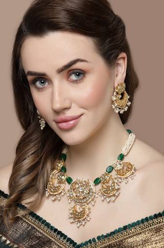 Green & gold drop earring with kundan & pearls