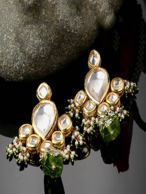 Green & gold drop earring with kundan & pearls 2
