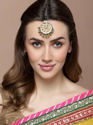 Gold & green mang tikka head jewellery with kundan & pearls 1