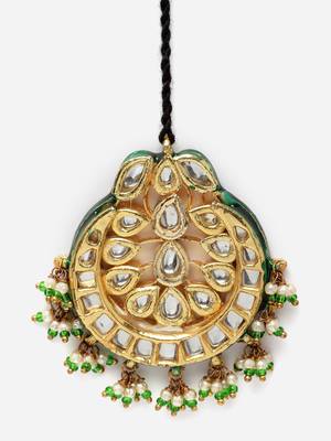 Gold & green mang tikka head jewellery with kundan & pearls 4