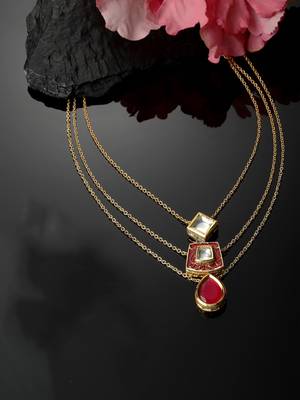 Red & gold layered necklace with kundan & natural stones 2