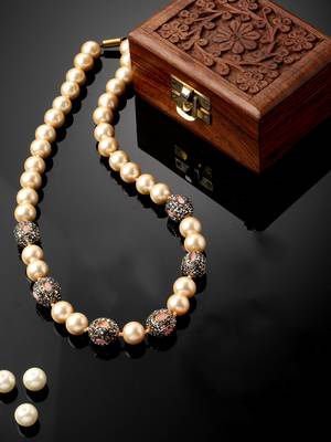 Pink & cream haar necklace with american diamond & pearls 2