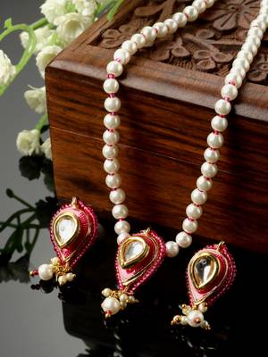 Pink & gold necklace with earring jewellery set with kundan & pearls 2