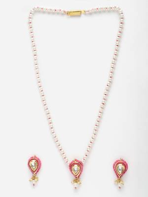 Pink & gold necklace with earring jewellery set with kundan & pearls 3