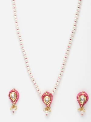 Pink & gold necklace with earring jewellery set with kundan & pearls 4