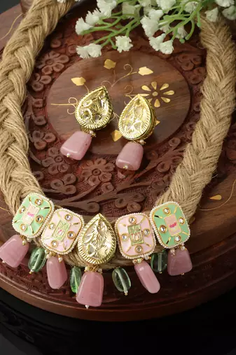 Green & pink necklace with earring jewellery set with kundan & pearls
