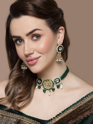 Green & gold necklace with earring jewellery set with kundan & pearls 1