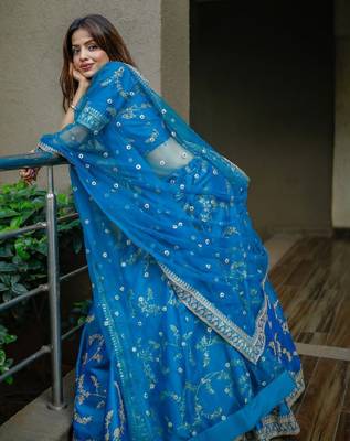 TURQUOISE SEQUINCE DORI ZARI & THREAD EMBROIDERED ART SILK FESTIVE BRIDAL WEDDING & PARTY WEAR SEMI STITCHED LEHENGA 2