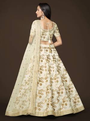 white sequins slub silk wedding lehenga set choli with dupatta with dupatta 3