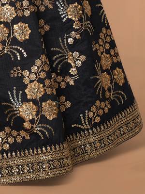 Attractive Black Sequins Slub Silk Wedding Lehenga Choli with Dupatta 6