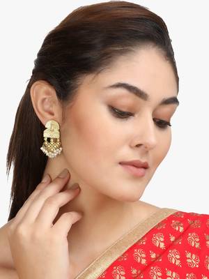 Women gold-plated with white pearls oxidised earrings 1