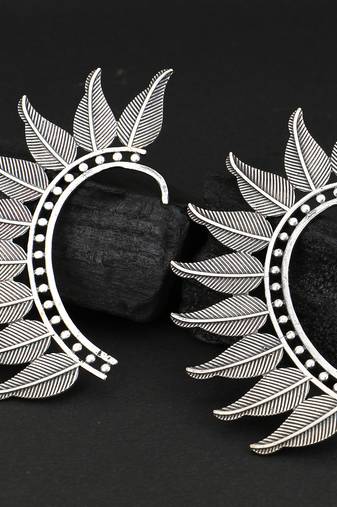 Silver-plated leaf design earcuffs
