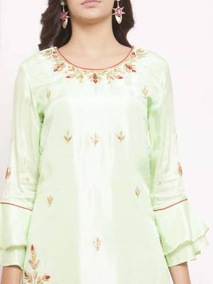   Women Green & Red Self Design Straight Kurta with Palazzos Long Sleeves 4