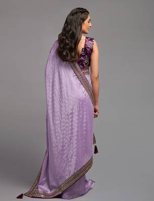 Onion Color Bandhani Print Chinon Fabric Saree with Embroidery Sequins Lace Border work With Waist Belt 4