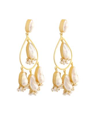 Golden baroque statement earrings 5