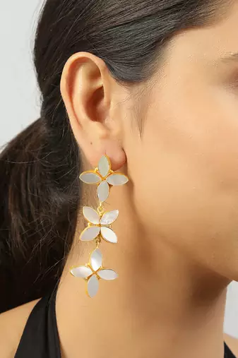 Golden mother of pearl earrings