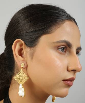 Golden baroque pearl drop earrings 1