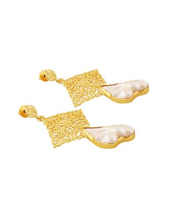 Golden baroque pearl drop earrings 5