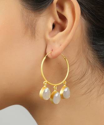 Classic gold hoop earrings 2