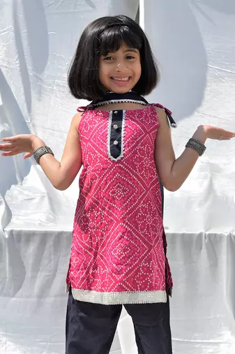 Pink & blue bhandhani kurti set