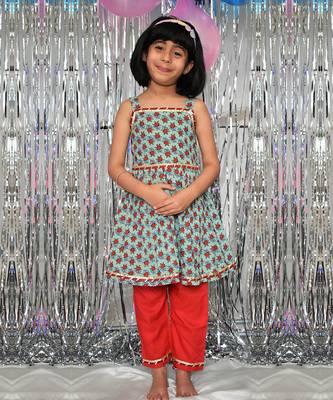 Green & red daisy kurti set 1