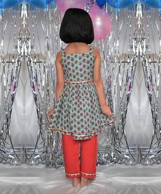 Green & red daisy kurti set 3