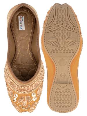 Ethnic women footwear hand embroidery punjai jutti -orange pie 4
