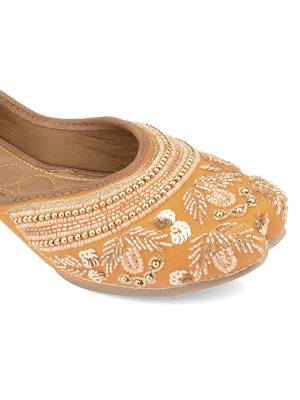Ethnic women footwear hand embroidery punjai jutti -orange pie 5