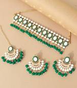 Gold Plated Traditional Kundan & Pearl Choker Necklace Chandbali Earring & Maang Tikka Ethnic Jewellery Set
