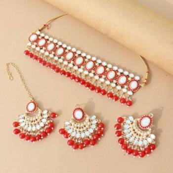Gold Plated Traditional Kundan & Pearl Choker Necklace Chandbali Earring & Maang Tikka Ethnic Jewellery Set 1