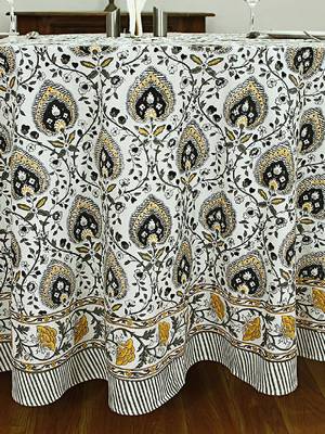 handcrafted cotton block print tablecloth with napkins 3
