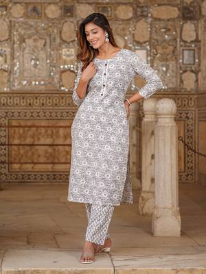 women white floral straight kurta pant set 5
