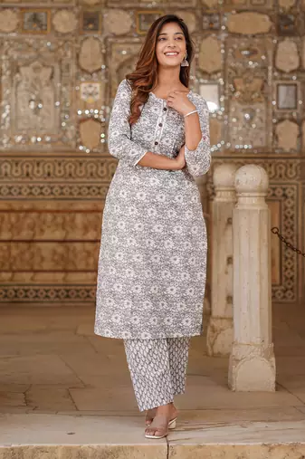 women white floral straight kurta pant set