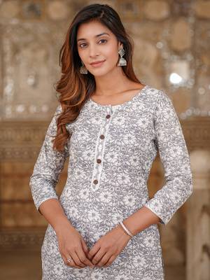 women white floral straight kurta pant set 7