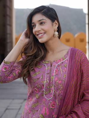women mauve floral straight kurta pant and dupatta set 5