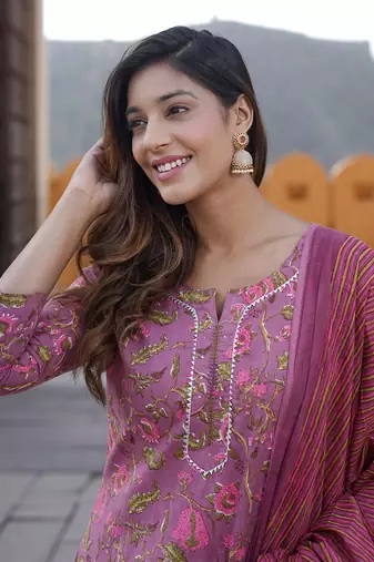 women mauve floral straight kurta pant and dupatta set