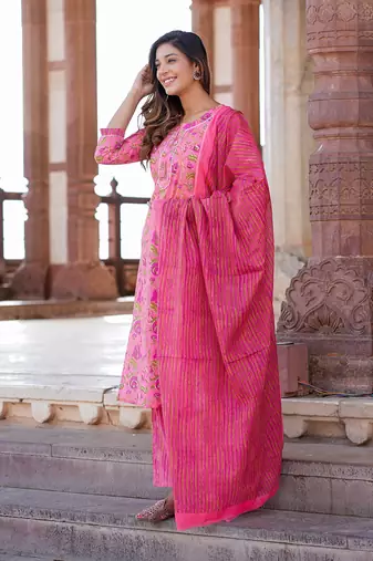 women pink floral straight kurta pant and dupatta set