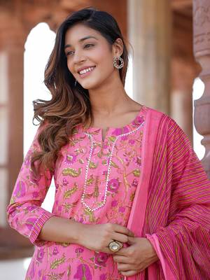 women pink floral straight kurta pant and dupatta set 4